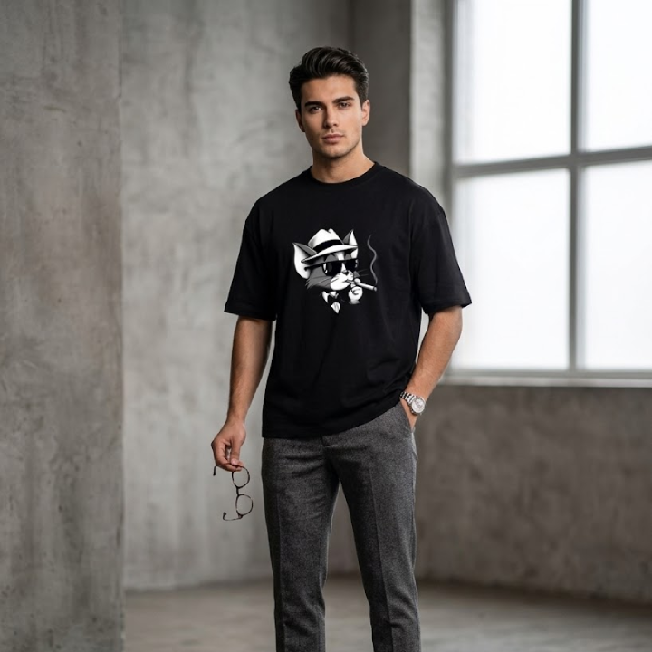 Tom-tee Oversized Black Graphic T-Shirt